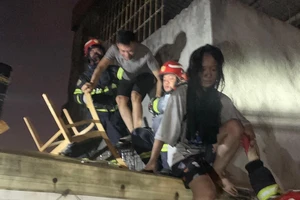 11 người được cứu thoát khỏi đám cháy tại chung cư mini ở Hà Nội