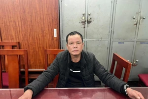 2 người dàn cảnh trộm cắp rút dao chống trả trinh sát hình sự