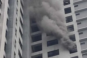 Cháy căn hộ ở tầng 22 chung cư ở Hà Nội