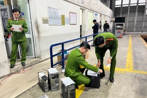 Người của Trung tâm đăng kiểm 29-10D nhận hối lộ hàng tỉ đồng