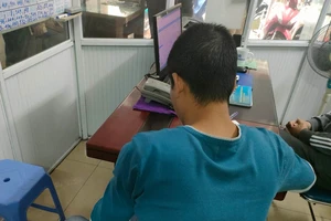 Đình chỉ tài xế taxi bị tố chửi bới, bỏ rơi người già và trẻ nhỏ