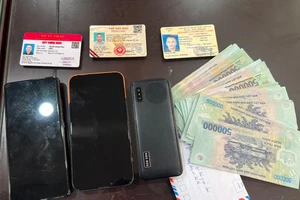 Bắt nhóm cộng tác viên 'đếm tầng' để cưỡng đoạt tài sản