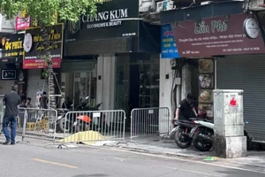 Người đàn ông tử vong nghi rơi từ tầng cao xuống đất