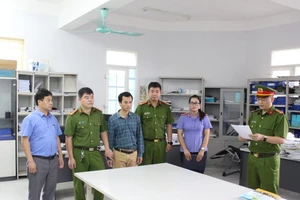 1 phó giám đốc trung tâm thuộc trường Đại học Tây Bắc bị bắt