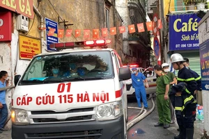  Hà Nội: Cháy căn nhà 6 tầng, 3 người tử vong 
