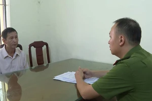 Khởi tố người đàn ông đấm vào mặt CSGT ở Phú Thọ