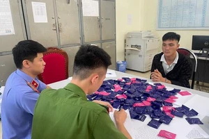 Bắt quả tang thanh niên mua bán 27.000 viên ma túy tổng hợp