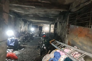 16 trẻ em tử vong trong vụ cháy chung cư mini ở Hà Nội