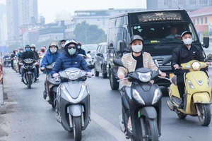 Sau đợt nghỉ Tết Dương lịch, giao thông Hà Nội 'nóng' trở lại 