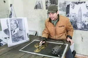 Người ‘thổi hồn’ vào những bức tranh quê