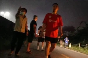 Hà Nội: 2 Phóng viên bị hành hung khi tác nghiệp tại đám cháy ở huyện Thanh Trì