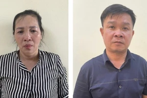 Khởi tố 2 người lăng mạ, chống đối cán bộ tại trụ sở UBND xã