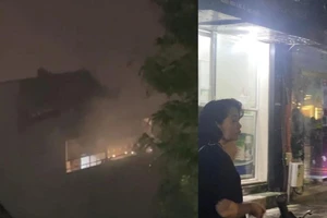 Hà Nội: Cháy cửa hàng kinh doanh thảm 