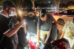 Cảnh sát hóa trang tuần tra, xử lý hàng loạt 'quái xế' 