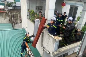 Công an Hà Nội đồng hành cùng nhân dân ứng phó bão số 3