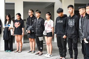 Khởi tố vụ án nhóm thanh thiếu niên phóng xe tông tử vong cô gái ở Hà Nội