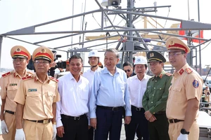 Tổng Bí thư Tô Lâm kiểm tra công tác tàu tuần tra của Bộ Công an