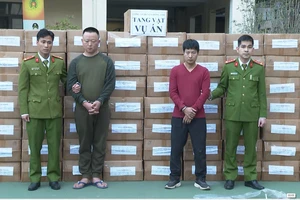 2 người bị khởi tố vì tàng trữ 140.000 bao thuốc lá không rõ nguồn gốc