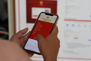 Ưu tiên ứng dụng điện tử cho cấp, đổi giấy phép lái xe