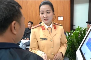 Người dân có được điều khiển phương tiện trong thời gian chờ cấp, đổi giấy phép lái xe?