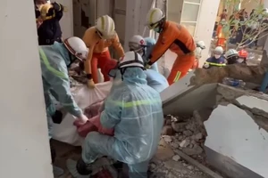 Đoàn cứu nạn Bộ Công an ở Myanmar tìm thấy thêm thi thể một cháu bé