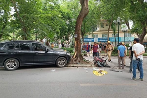 Cô gái 18 tuổi ở Hà Nội đứt rời chân phải sau tai nạn với ô tô hiệu BMW