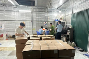 Thu giữ hơn 5.000 sản phẩm không có hoá đơn, chứng từ tại Ngân Korea
