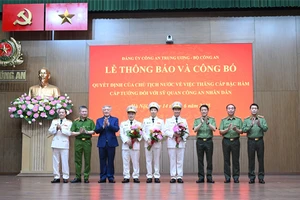 Công bố quyết định của Chủ tịch nước về việc thăng cấp bậc hàm đối với 4 Thứ trưởng Bộ Công an