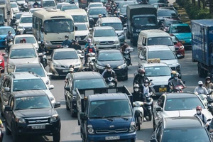 Hà Nội từng bước cấm xe xăng, cần làm gì để người thuê trọ chuyển đổi xanh?