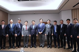 Bộ trưởng Bộ Công an Lương Tam Quang tiếp Tổng Giám đốc Tập đoàn Samsung