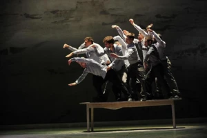 Múa hip-hop 'The Roots' danh tiếng thế giới đến Việt Nam