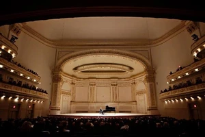 Pianist danh tiếng Adam Gyorgy đến TP.HCM tuyển tài năng piano