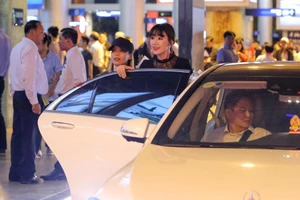 Hari Won hào hứng đón tiếp ‘báu vật Hàn Quốc’ Kim SoHyang 