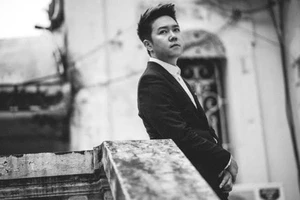 Nghe Lê Hiếu livestream kể chuyện bằng tình ca