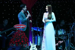 Tố My chơi lớn khi tổ chức đêm nhạc cho các học trò