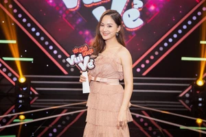 Lan Phương bất ngờ xuất hiện cùng con gái trong gameshow
