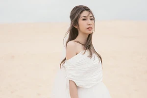 Khổng Tú Quỳnh: 'Tôi đang hát bằng nỗi buồn của mình'