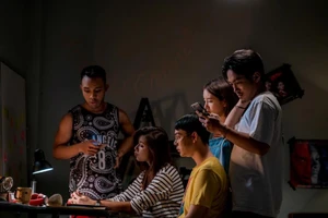 Trách móc mẹ cứ đi đi cậu ấm Tuấn Du khiến khán giả ngạc nhiên