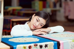 Á hậu Kiều Loan tung bản mashup nhạc về mùa xuân 