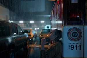 'Kẻ vô hình' khoác áo mới trong trailer rùng rợn gây ám ảnh