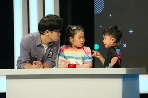 Cha đẻ thần đồng Tin Tin xuất hiện ở sân chơi Thứ 5 vui nhộn