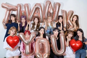 Nhóm IZONE không hổ danh là con nhà người ta 