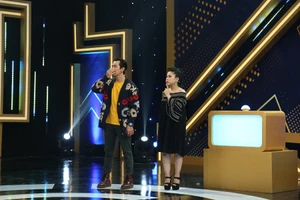 Nghệ sĩ Bình Tinh bị facebook chặn like vì hát cải lương 