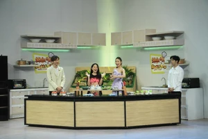 Tam Triều Dâng ngại đỏ mặt khi MC khen dậy thì thành công