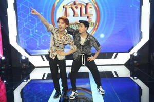 Lục Huy không nhớ năm debut của Uni5 trong Tỷ lệ may mắn