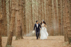 Á hậu Thúy An tung ảnh cưới, công bố ngày lên xe hoa 