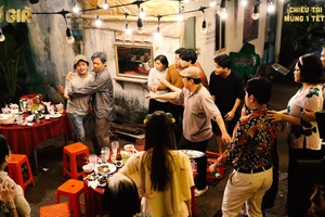 Bố Già hé lộ dàn cast xóm lao động cực xịn