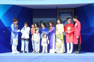 Ca sĩ Long Nhật tự tin mình trẻ đẹp như trai 18 