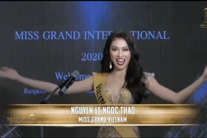 Á hậu Ngọc Thảo hô vang 'Việt Nam' ở Thái Lan 