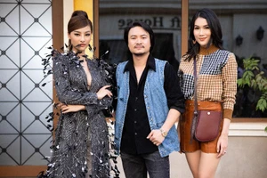 Kiều Loan, Phương Anh khoe sắc trên đường phố Phú Quốc